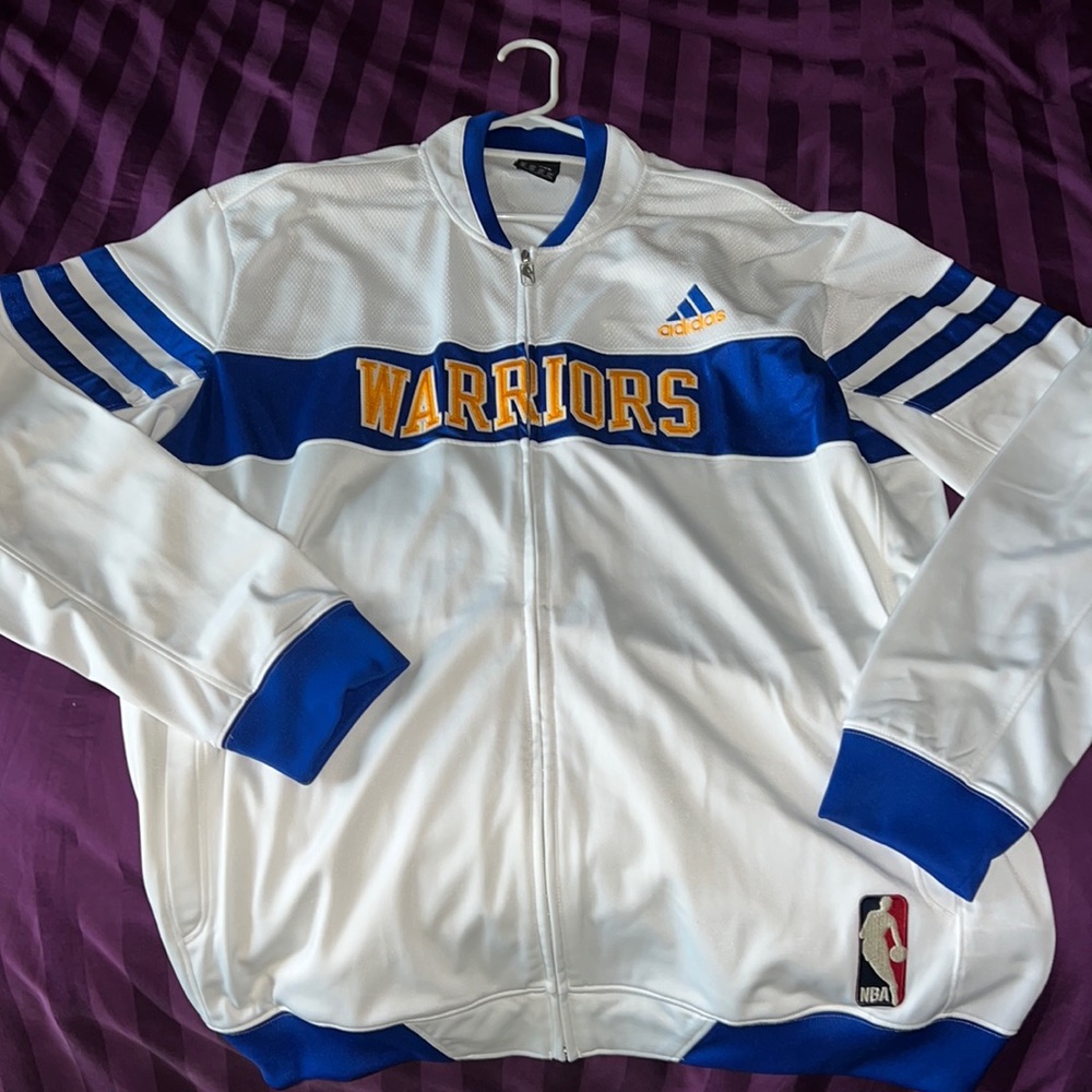Warriors zip up